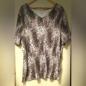 WOMAN’S CHEETAH CAUSAL TOP